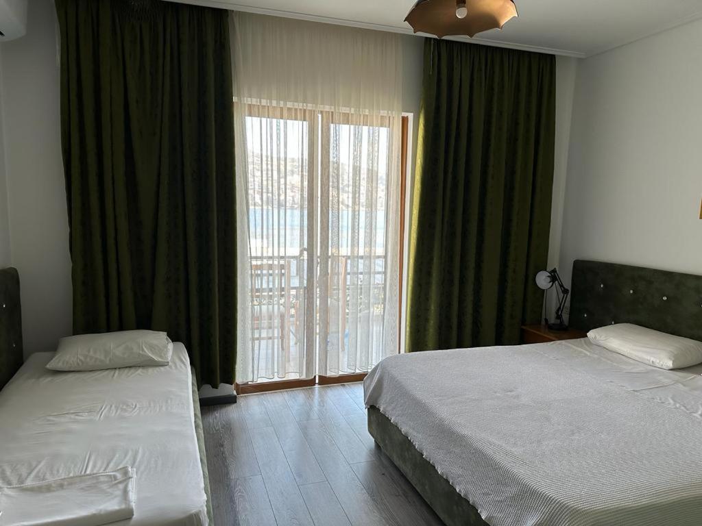 Fjora Rooms Saranda Extérieur photo